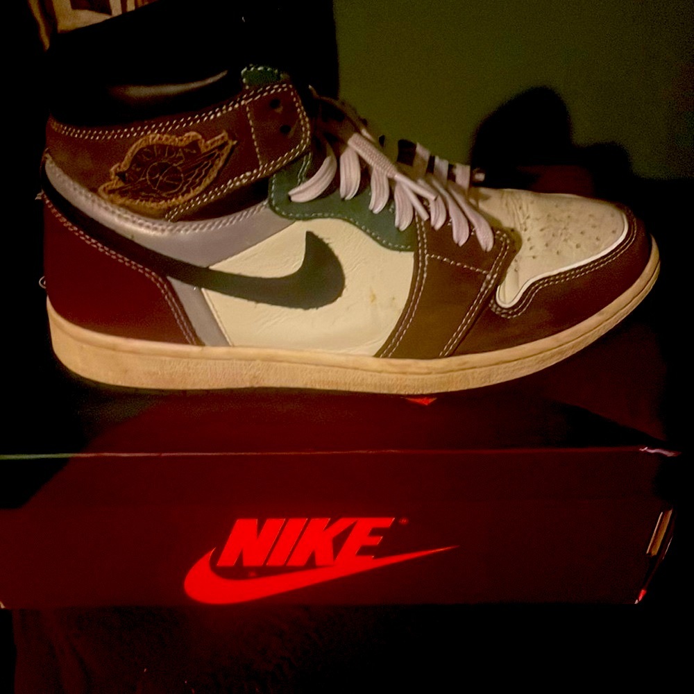 Air Jordan 1’s size 9 1/2